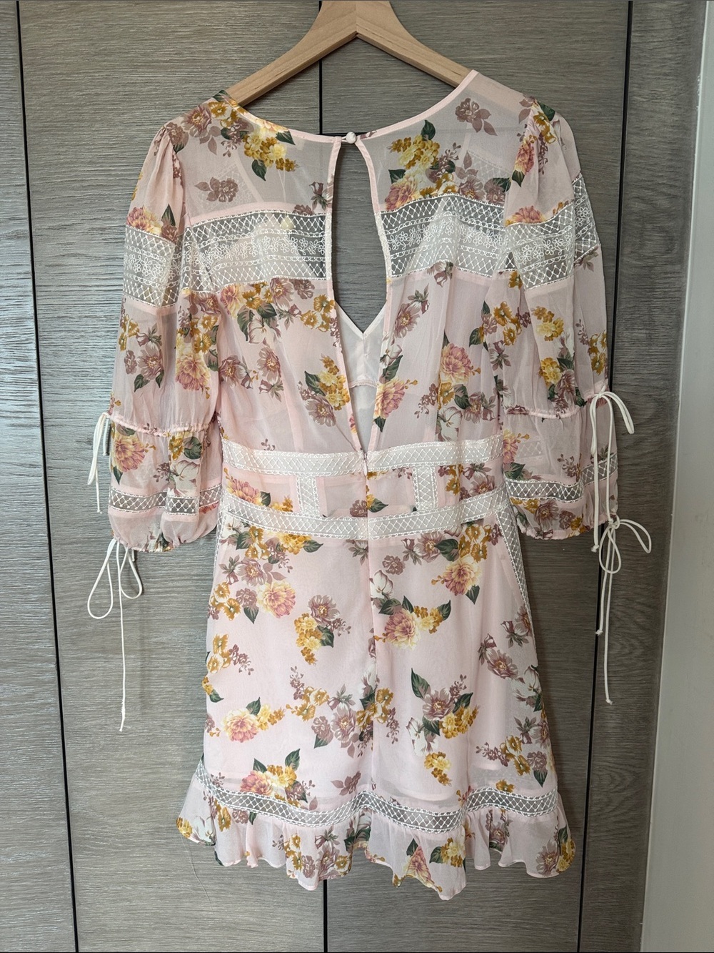 For Love & Lemons Isadora Mini
Dress NWT size Medium - Picture 7 of 9